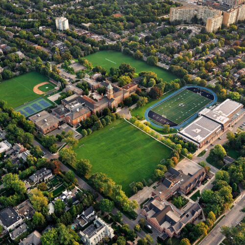 Upper Canada College(UCC)<br>어퍼 캐나다 컬리지