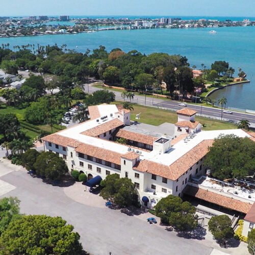 Admiral Farragut Academy<br>애드미럴 패러것 아카데미