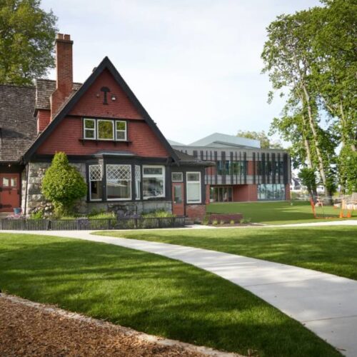 Glenlyon Norfolk School(GNS)<br>글렌리온 노포크 스쿨