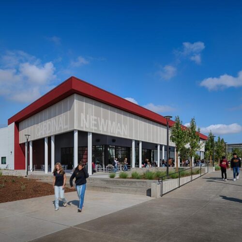 Cardinal Newman High School<br>카디널 뉴먼 하이 스쿨