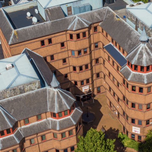 Cardiff Sixth Form College<br>카디프 식스폼 컬리지