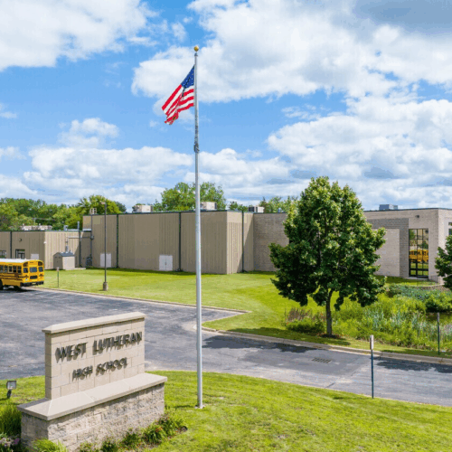 West Lutheran High School<br>웨스턴 루터란 하이스쿨